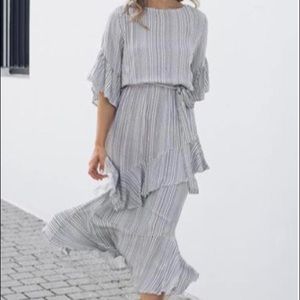 NWOT White with Gray and Black Print Midi Dress